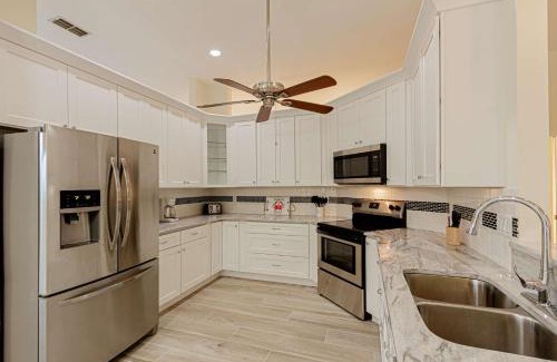 Crown Pointe House | Crown Pointe-Mabry Drive