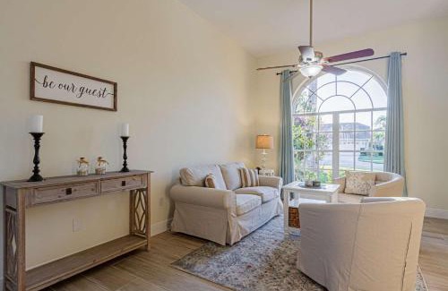 Crown Pointe House | Crown Pointe-Mabry Drive