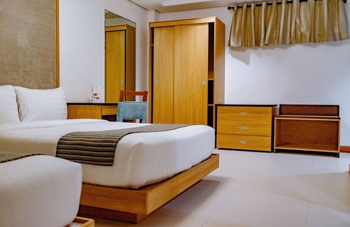 Boracay Island Resort | Crown Regency Courtyard Resort