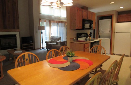 North Conway Cabin | Crown Ridge Resort
