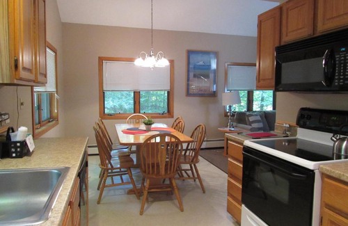 North Conway Cabin | Crown Ridge Resort