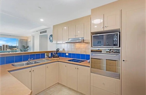 Surfers Paradise Apartment | Crown Tower 25th Floor by Gold Coast Premium