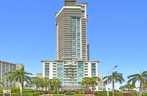 Surfers Paradise Apartment | Crown Tower by Serain Residences