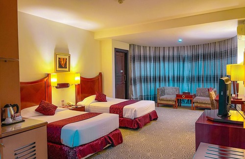 Lubuk Baja Hotel | Crown Vista Hotel