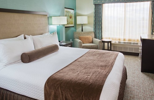 Midtown Anchorage Hotel | Crowne Plaza Anchorage Midtown by IHG