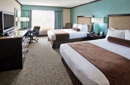 Midtown Anchorage Hotel | Crowne Plaza Anchorage Midtown by IHG