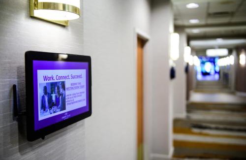 Herndon Hotel | Crowne Plaza Dulles Airport by IHG