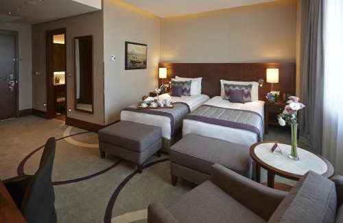 Umraniye Hotel | Crowne Plaza Istanbul Oryapark by IHG