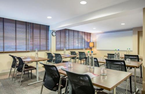Ringway Hotel | Crowne Plaza Manchester Airport by IHG
