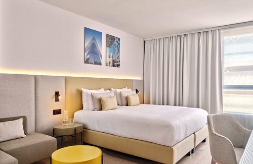 Les Chartreux Hotel | Crowne Plaza Marseille Le Dome by IHG