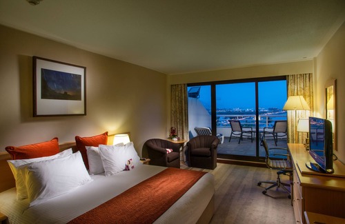 Qurm Hotel | Crowne Plaza Muscat by IHG