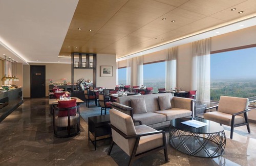 Mayur Vihar Phase 1 Hotel | Crowne Plaza New Delhi Mayur Vihar Noida by IHG