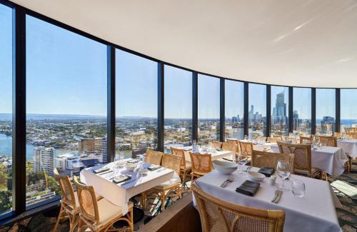Surfers Paradise Hotel | Crowne Plaza Surfers Paradise by IHG