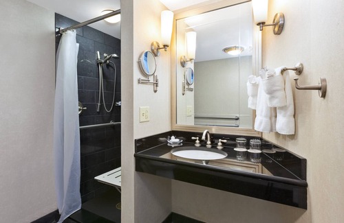 Downtown Syracuse Hotel | Crowne Plaza Syracuse, an IHG Hotel