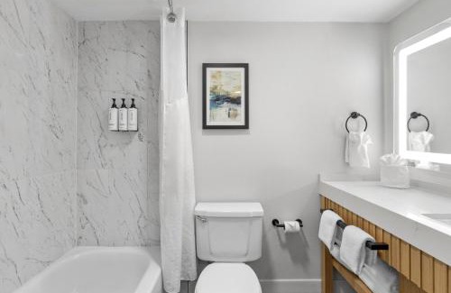 Northwest Hotel | Crowne Plaza Virginia Beach Town Center by IHG