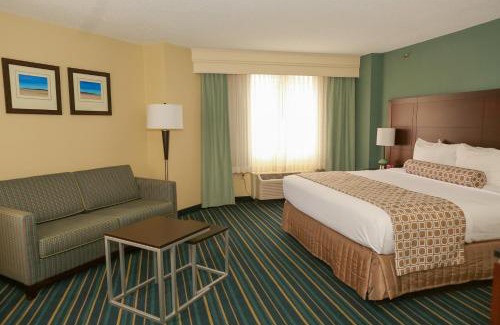 Northwest Hotel | Crowne Plaza Virginia Beach Town Center by IHG
