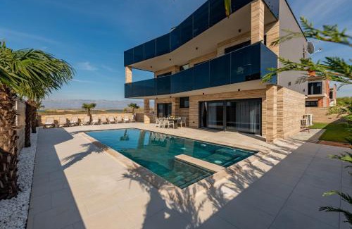 Privlaka Villa | CROWONDER Villa Travera 2 with Heated Swimming Pool - CROWONDER LUXURY RENT