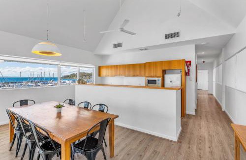 Nelson Bay Apartment | Crows Nest 6 Teramby Road D Albora Marina