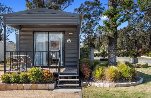 Crows Nest Hotel | Crows Nest Tourist Park
