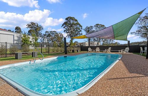 Crows Nest Hotel | Crows Nest Tourist Park