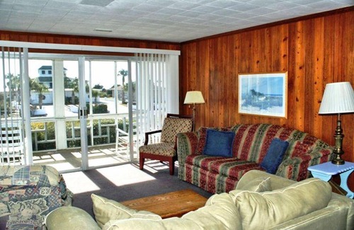 Ocean Drive House | Croxton Cottage by Seaside Vacations