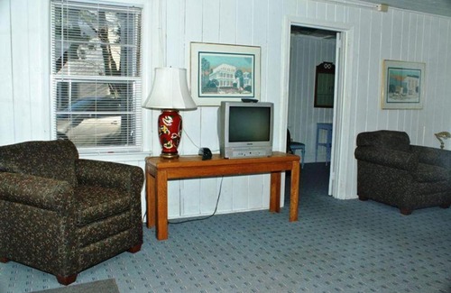 Ocean Drive House | Croxton Cottage by Seaside Vacations