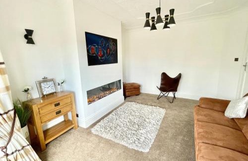 Blackpool House | Croyden villa