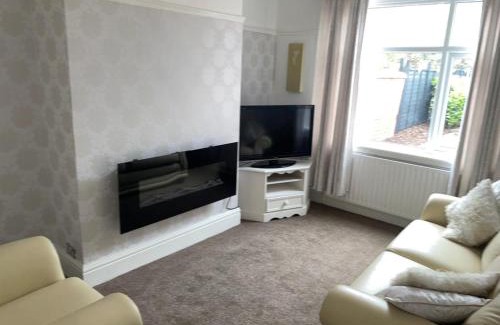 Blackpool House | Croyden villa