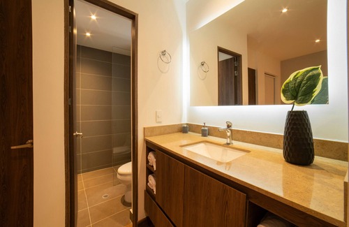 Granada Apartment | CRS 504 - Enjoy Cali at Double Room in Centenario