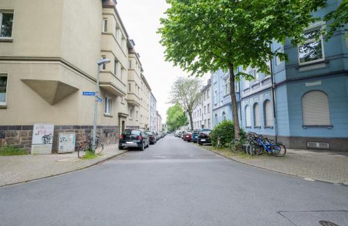 Holsterhausen Apartment | cruwzo I Apartment Rüttenscheid- Grün & Zentral