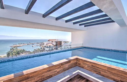 La Cruz de Huanacaxtle Apartment | Cruz del Mar - Panoramic Rooftop Pool Views Near Marina