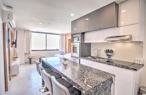 La Cruz de Huanacaxtle Apartment | Cruz del Mar - Panoramic Rooftop Pool Views Near Marina