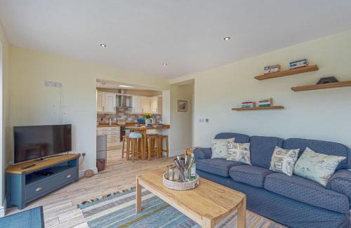 Rhosneigr House | Cryd Y Nant