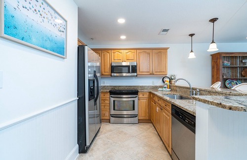 Crystal Beach Condo | Crystal Beach- Perfect Views from balcony and master- Seasonal Free Bch Svc