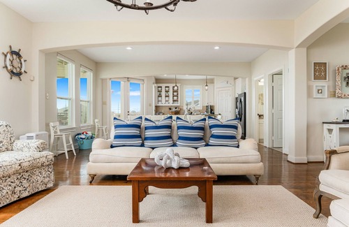 Port Bolivar House | Crystal Beachscape w/Beach entry, Pool and Arcade!