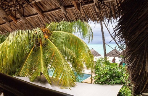 Jambiani Apartment | Crystal Blue - Comfort Double Room Sea View with AC