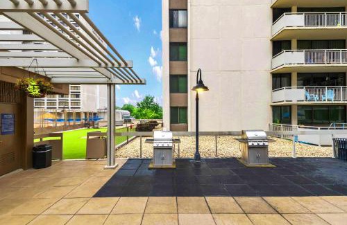Crystal City Apartment | Crystal City Stay - Walk to Metro & Near Airport