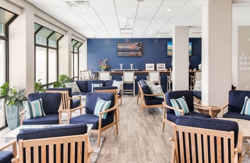 Pine Knoll Shores Hotel | Crystal Coast Oceanfront Hotel