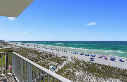Crystal Beach Condo | Crystal Dunes 401 - Ocean Front Condominium with Pool & Includes Beach Chairs