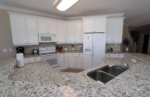 Crystal Beach Condo | Crystal Dunes 501 Remodeled 4 bd beach front condo