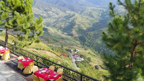 Kundasang Hotel | Crystal Hill R