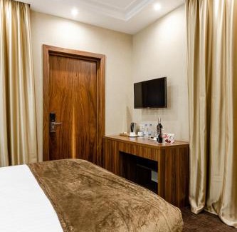 Lypky Hotel | Crystal Hotel