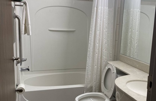 Port Arthur Hotel | Crystal Inn