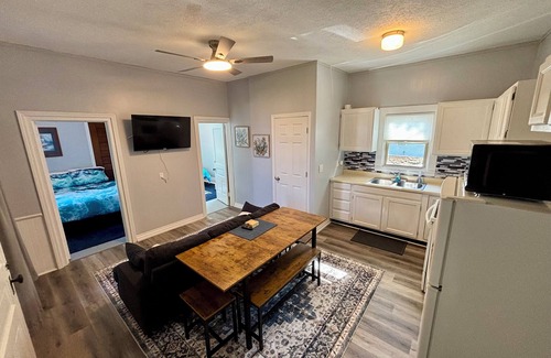 Crystal House | Crystal Lakehouse ~ Sleeps 27 ~ Renovated Historic Hotel ~ Private Lake Access!