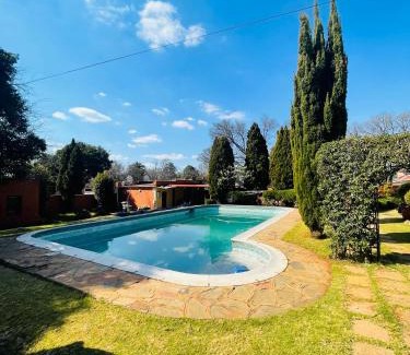 Greater Johannesburg Metropolitan Area Bed & Breakfast | Crystal Mini Pozz Palace