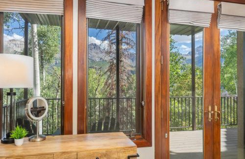 Mountain Village House | Crystal Ridge Retreat Hot Tub Walk to Lifts