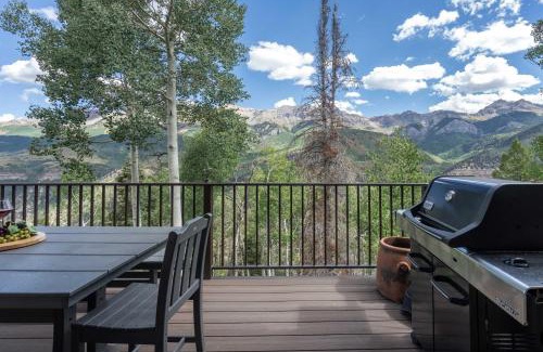Mountain Village House | Crystal Ridge Retreat Hot Tub Walk to Lifts