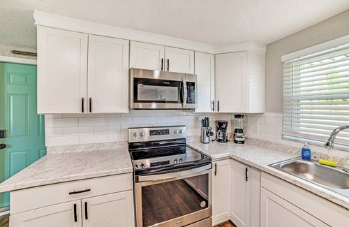 Homosassa Apartment | ‼️Crystal River Resort Haven‼️ Fish Station, BBQ