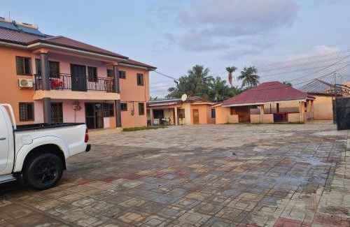 Oyarifa Hotel | Crystal Rock Hotel