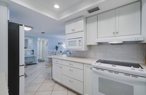 Siesta Key Condo | Crystal Sands 1106